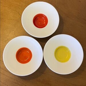 Crate&Barrel Rimmed Dot Dish Set